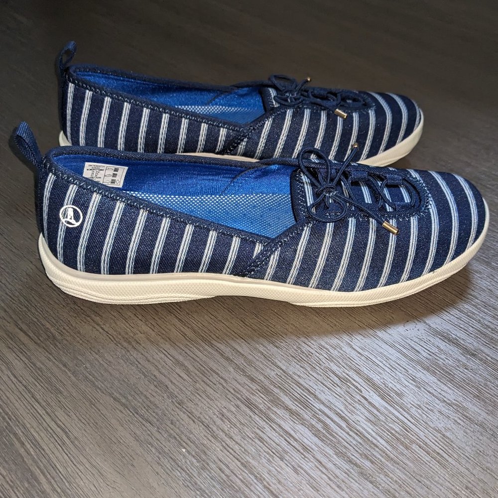 Lands End Slip On Skimmer Womens Water Shoes